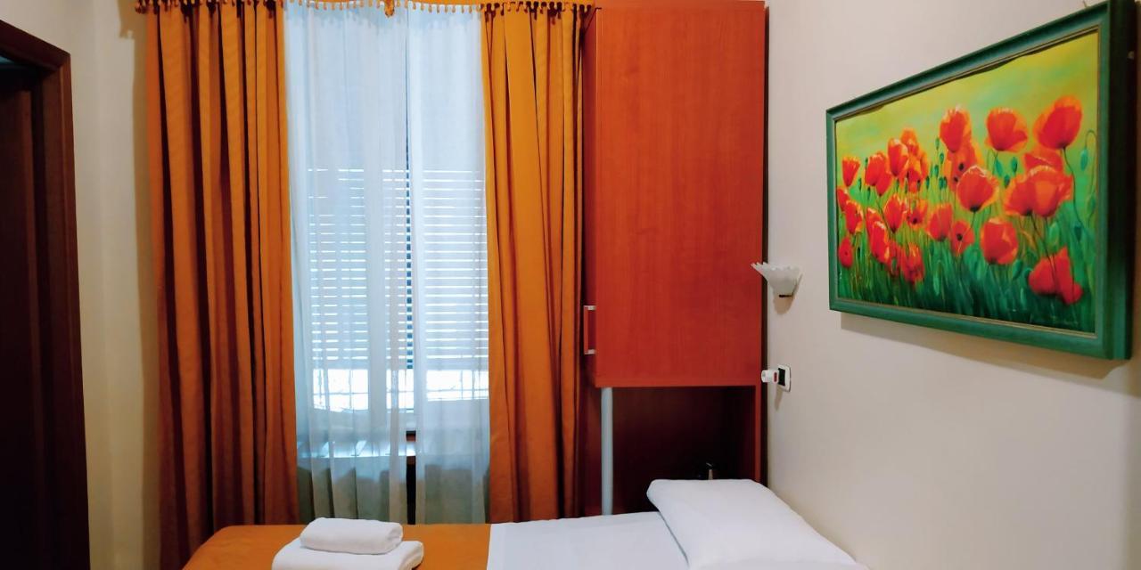 Everest Hotel