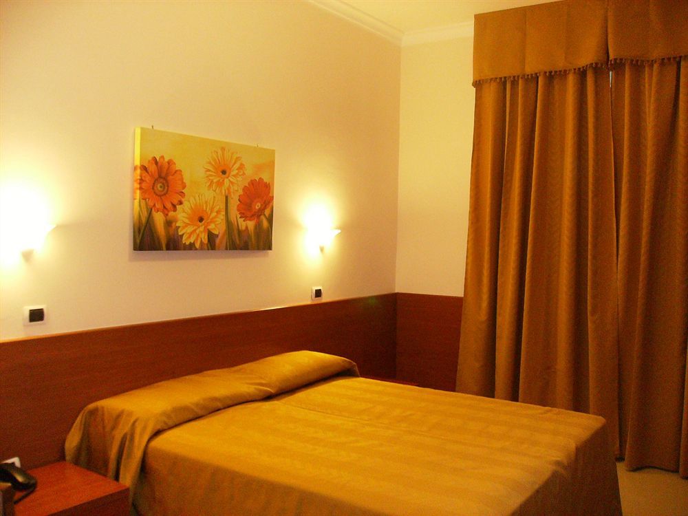 Hotel Everest 2*
